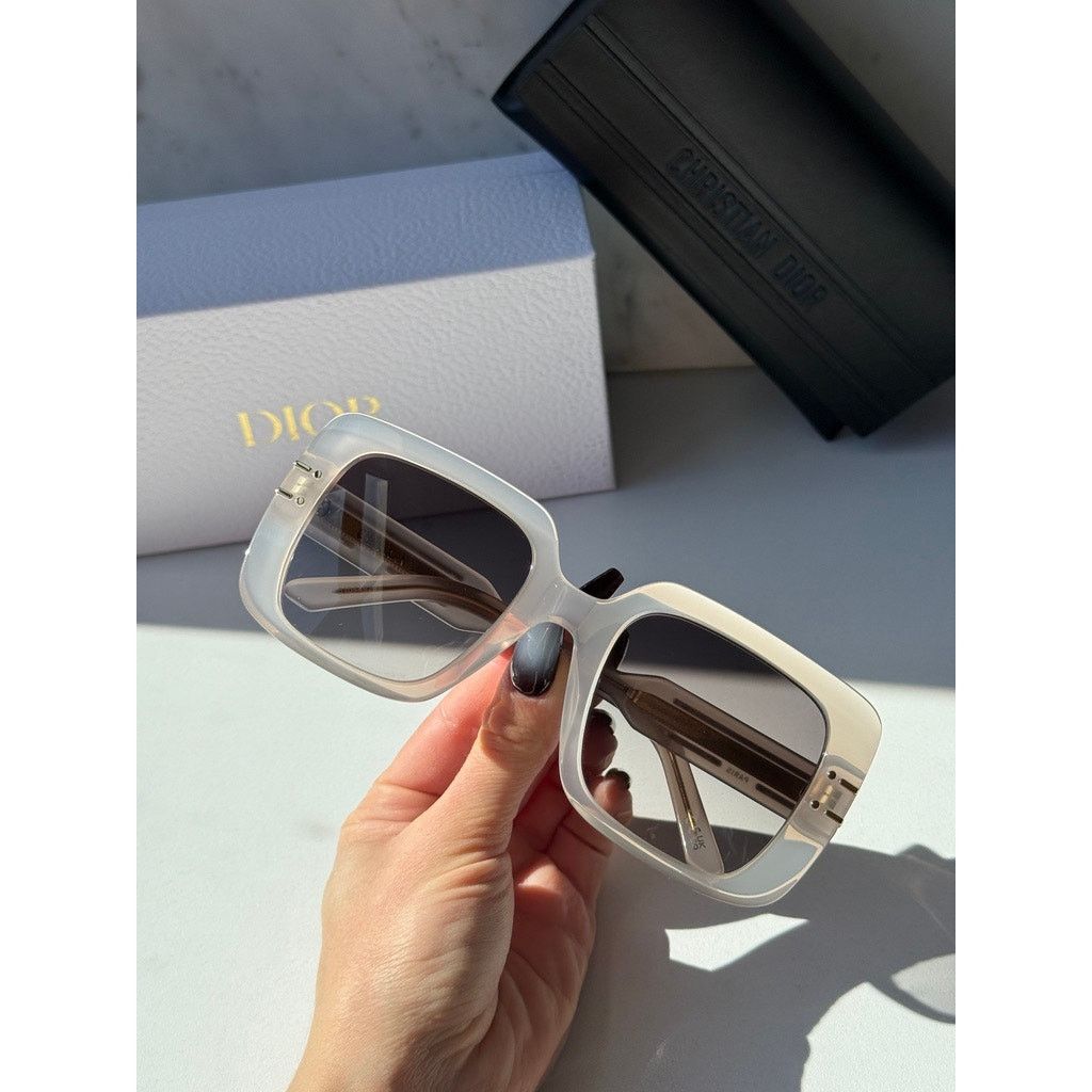 Dior NEW Dior Signature S11F Square Sunglasses in Milky White Size ONE SIZE - 7 Thumbnail