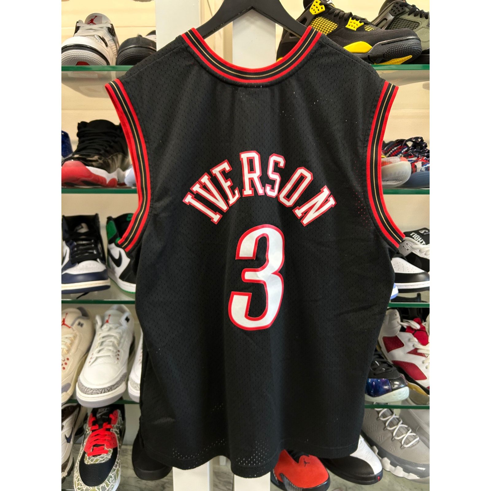Mitchell & Ness Mitchell & Ness Iverson Philadelphia 76ers 1997/98 jersey Size US XL / EU 56 / 4 - 6 Thumbnail