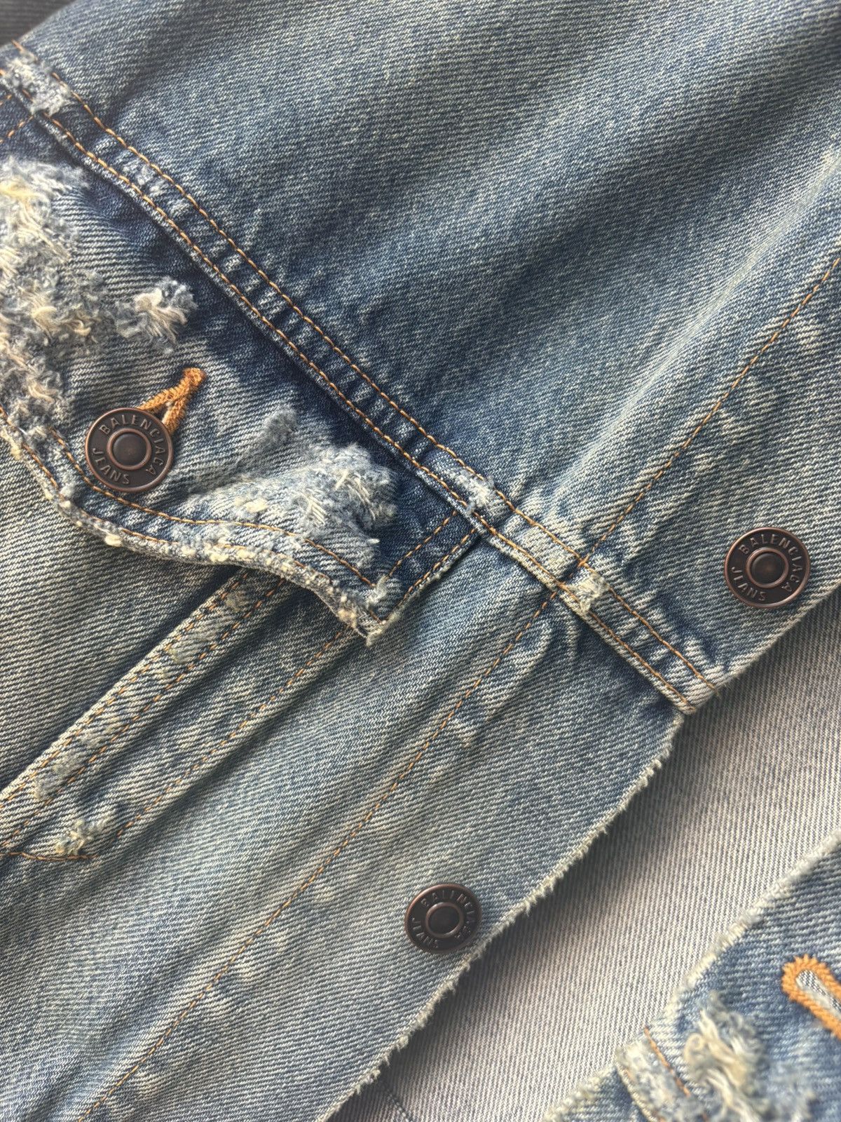 Balenciaga Balenciaga Destroyed Denim Jacket Size US XXL / EU 58 / 5 - 3 Thumbnail
