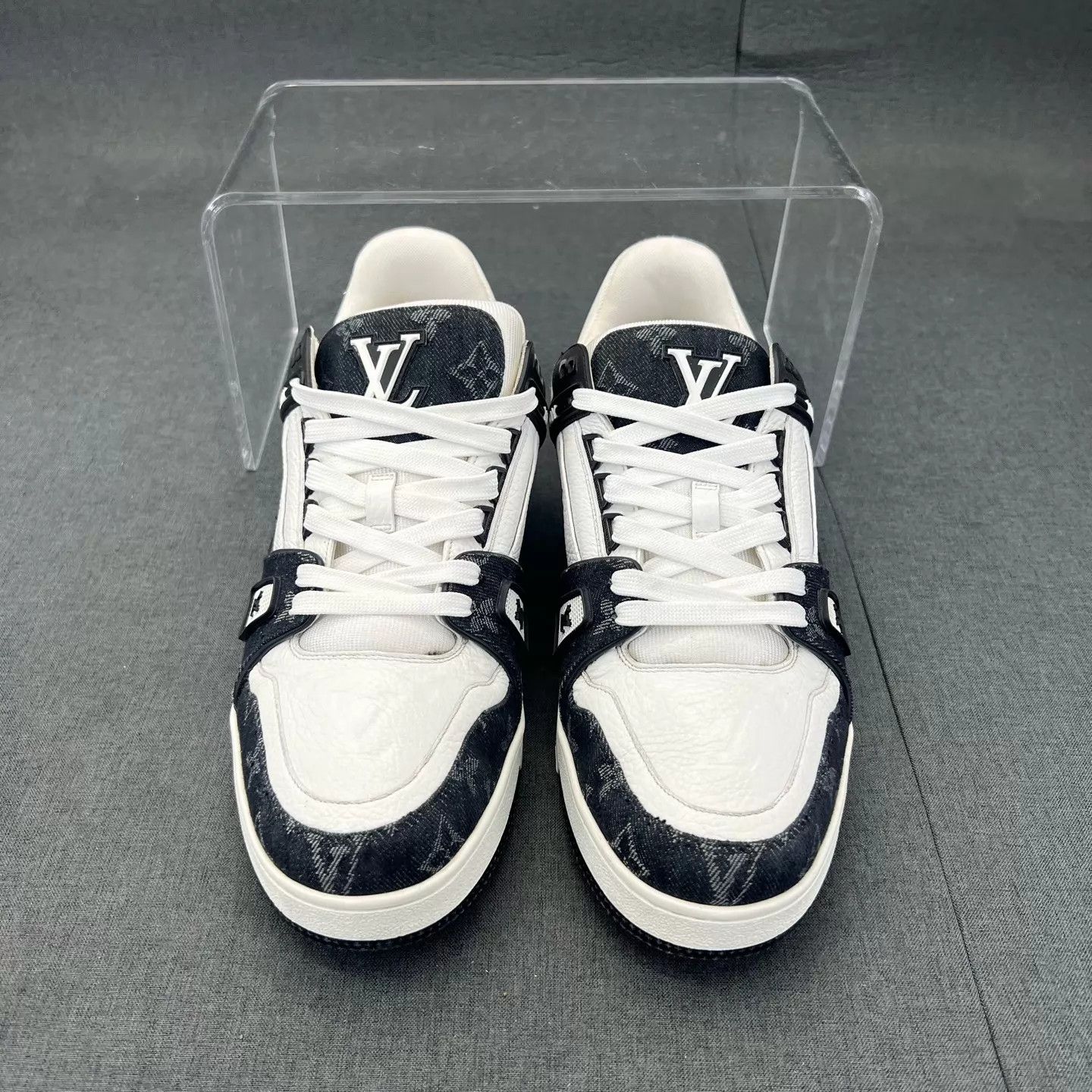 Louis Vuitton LV Trainer Black White Denim Size US 10.5 / EU 43-44 - 4 Thumbnail