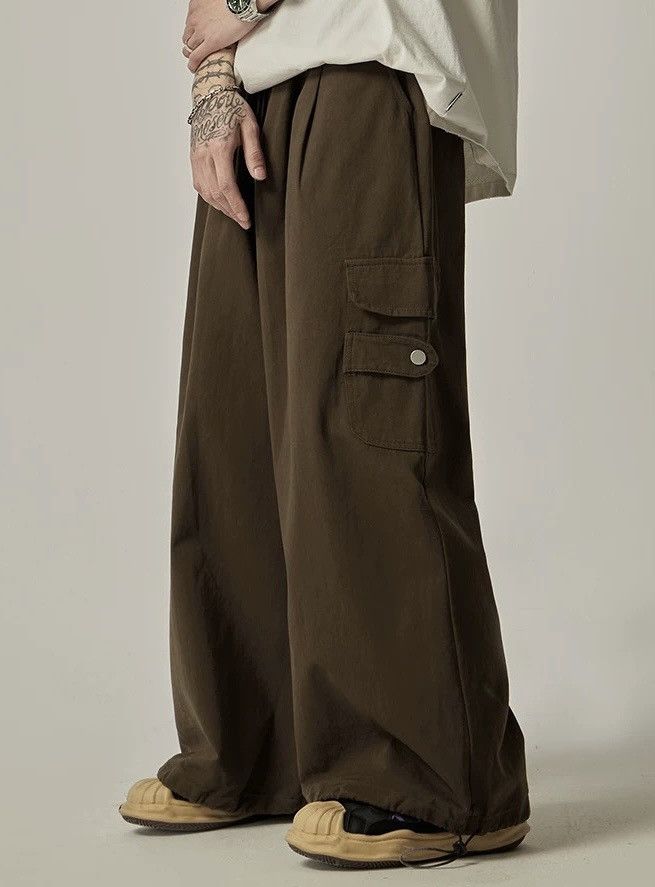 image of Vintage Y2K Baggy Skate Skater Cargo Pants in Brown, Men's (Size 34)