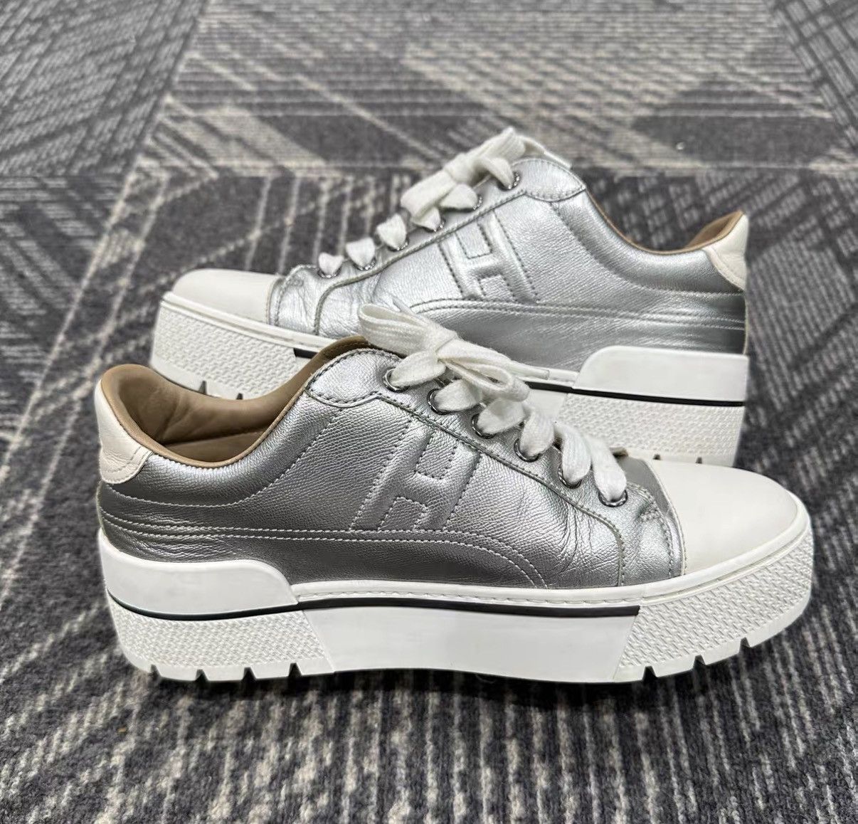 Hermes Hermes Silver Platform Casual Shoes J42 Size US 7 / IT 37 - 5 Thumbnail