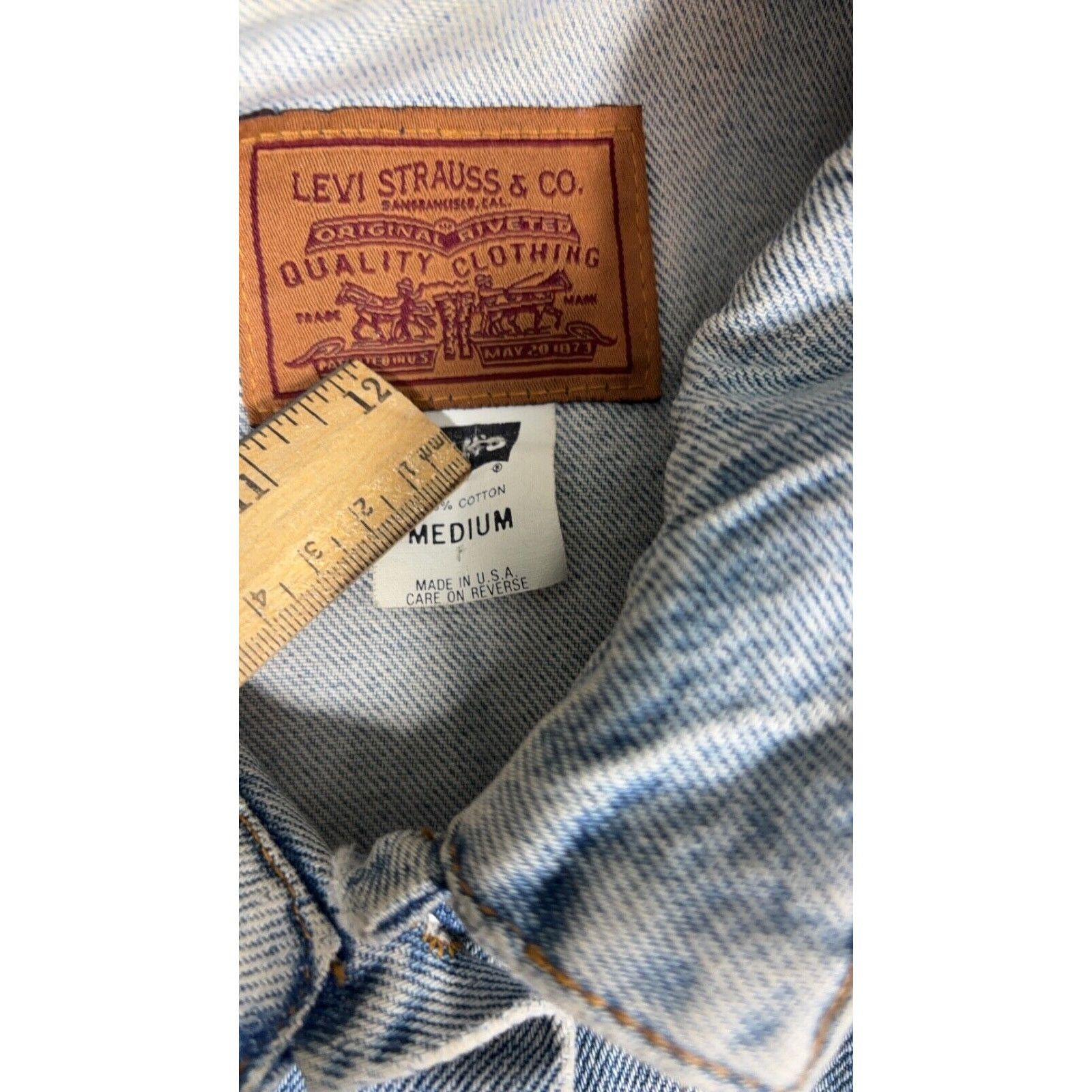 Levi's Vintage 90s Levi's Light Wash Denim Made In USA Trucker M Size US M / EU 48-50 / 2 - 4 Thumbnail