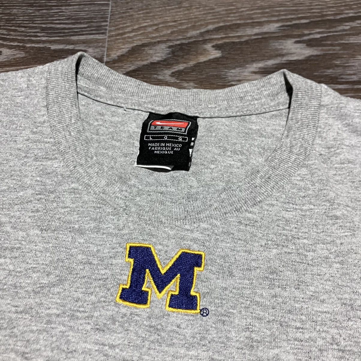Nike 90s Vintage Nike NCAA Michigan Wolverines Football T-shirt Size US L / EU 52-54 / 3 - 5 Thumbnail