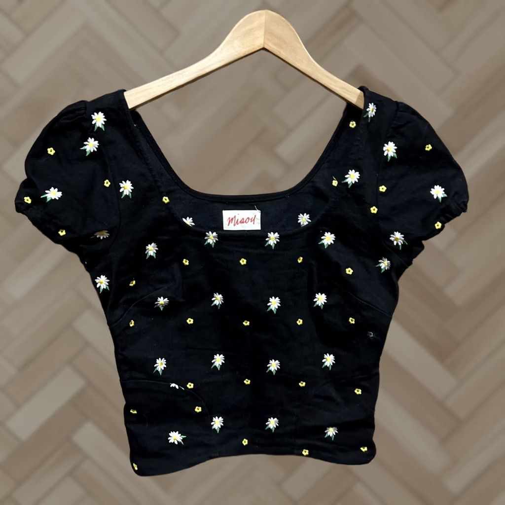 Miaou Miaou Women’s Black Floral Crop Top Large Short Sleeve Top Size L / US 10 / IT 46 - 1 Thumbnail