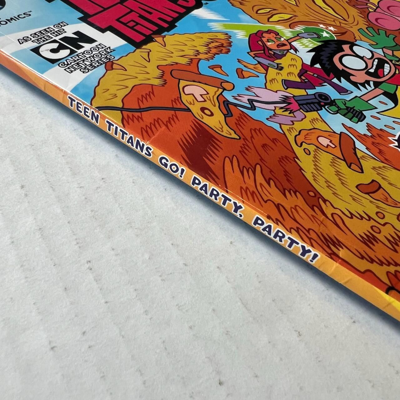 DC Comics DC Comics Teen Titans Go! Party, Party! Excellent Size ONE SIZE - 6 Thumbnail
