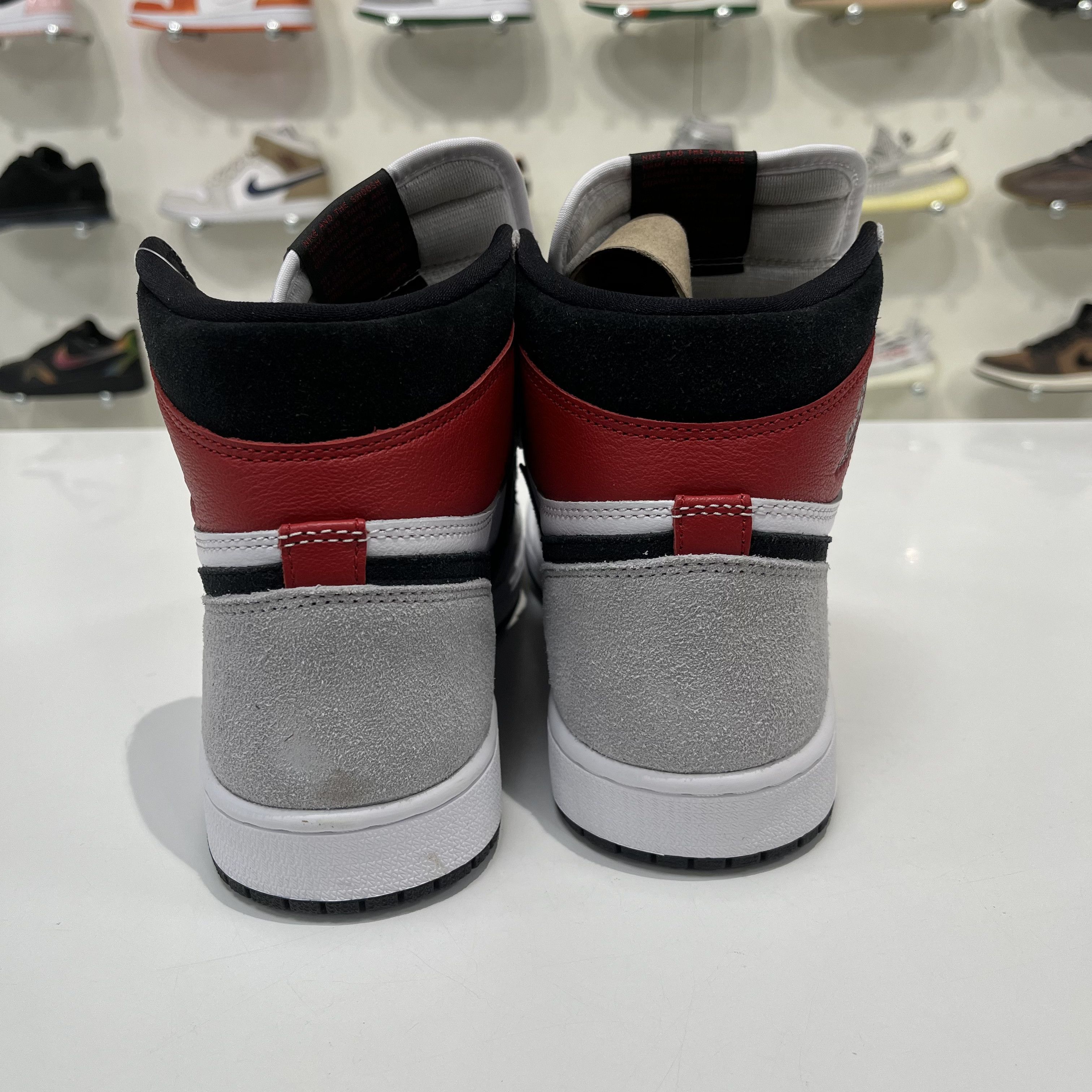 Nike Air Jordan 1 Retro High Light Smoke Grey Size US 12 / EU 45 - 3 Thumbnail