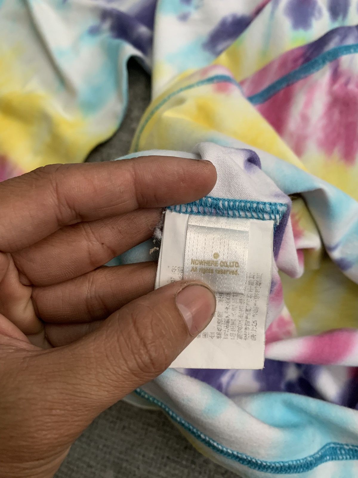Bape LONGSLEVEE TIE DYE BAPE Size US XXL / EU 58 / 5 - 10 Thumbnail