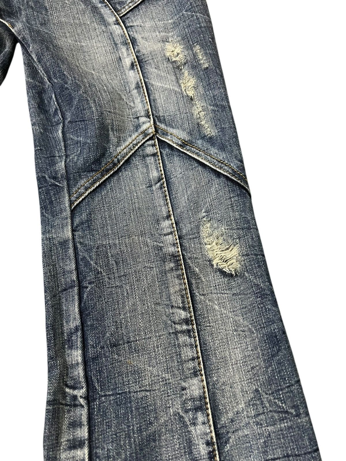 semanticdesign 💥Flare💥Semantic Design Flare Distress Claw Jean Size US 31 - 6 Thumbnail