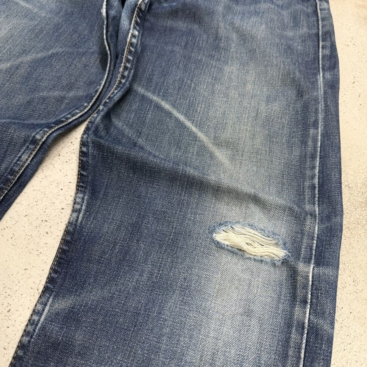 Levi's Vintage 98’s Levis 509 Distressed Buttonfly Denim Pants Size US 33 - 7 Thumbnail