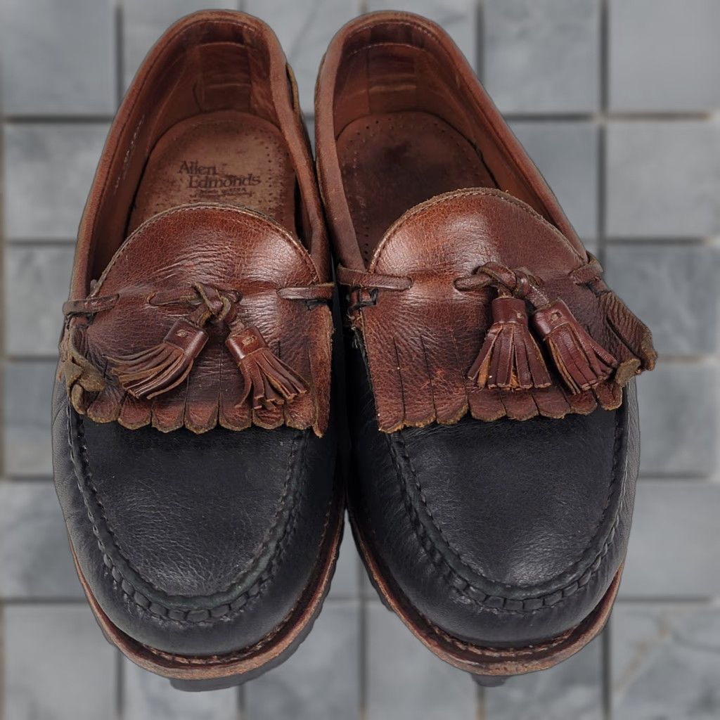 Allen Edmonds VINTAGE Allen Edmonds Nashua Two Tone Black Brown Tassel Loafers Size 10 EEE Mens Leather Slip On Casual Shoes Size US 10 / EU 43 - 1 Thumbnail
