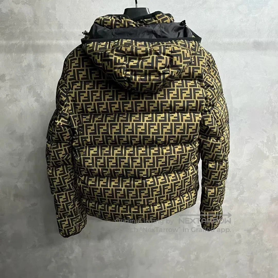 Fendi fendi khaki logo down jacket size 46. Size US S / EU 44-46 / 1 - 2 Thumbnail