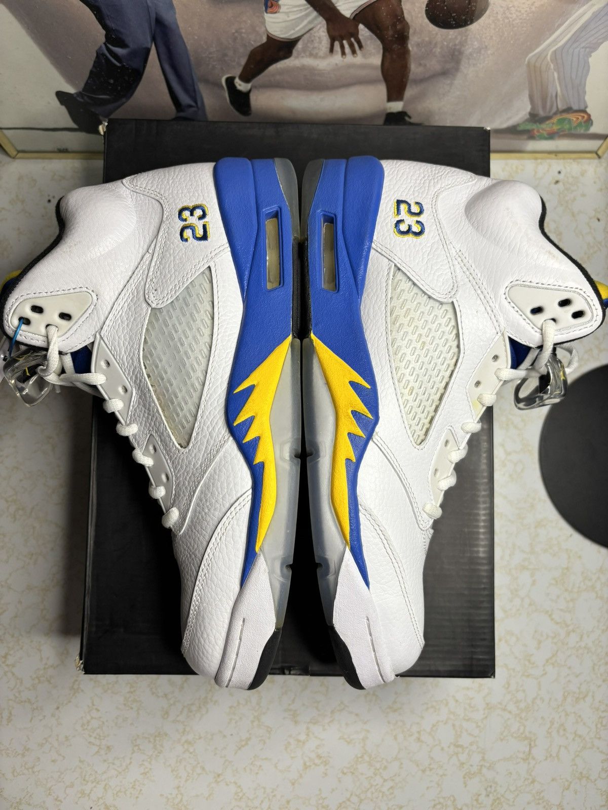 Jordan Brand Air Jordan 5 Retro laney Size US 9.5 / EU 42-43 - 4 Thumbnail