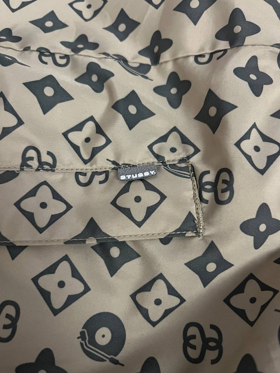 Stussy Stussy Monogram Reversible Jacket Vintage Rare Size US M / EU 48-50 / 2 - 13 Thumbnail