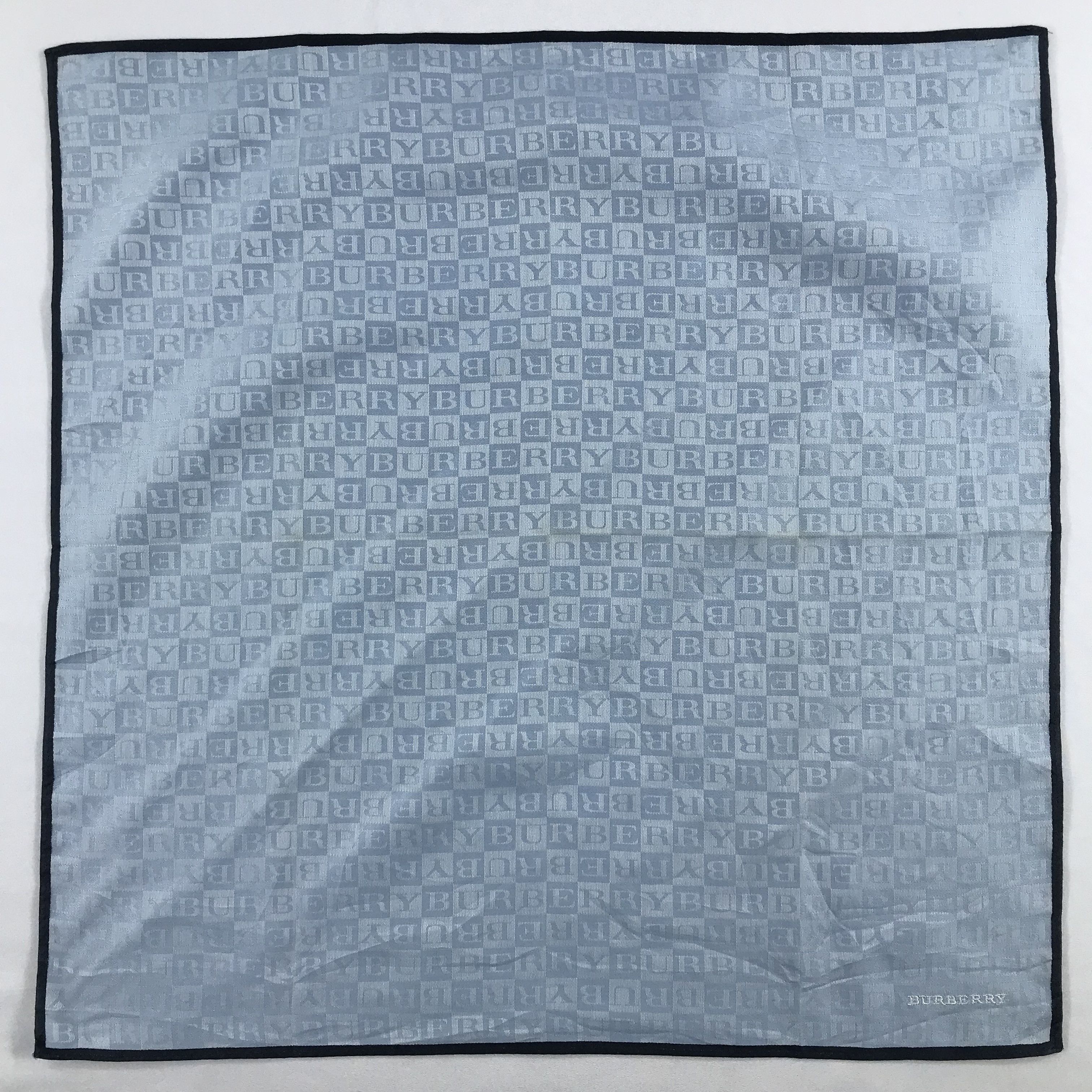 Burberry × Vintage Burberry Bandana / Handkerchief / Neckerchief - S2522 Size ONE SIZE - 1 Thumbnail