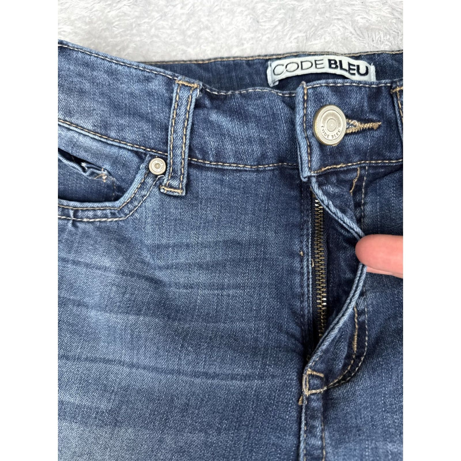 Vintage Code Bleu Jeans Womens Bootcut 6 Blue Medium Wash Mid Rise Stretch 27x31 Denim 5-Pocket Distressed Twin Button Zip Vintage No N/A Size 28" / US 6 / IT 42 - 5 Thumbnail