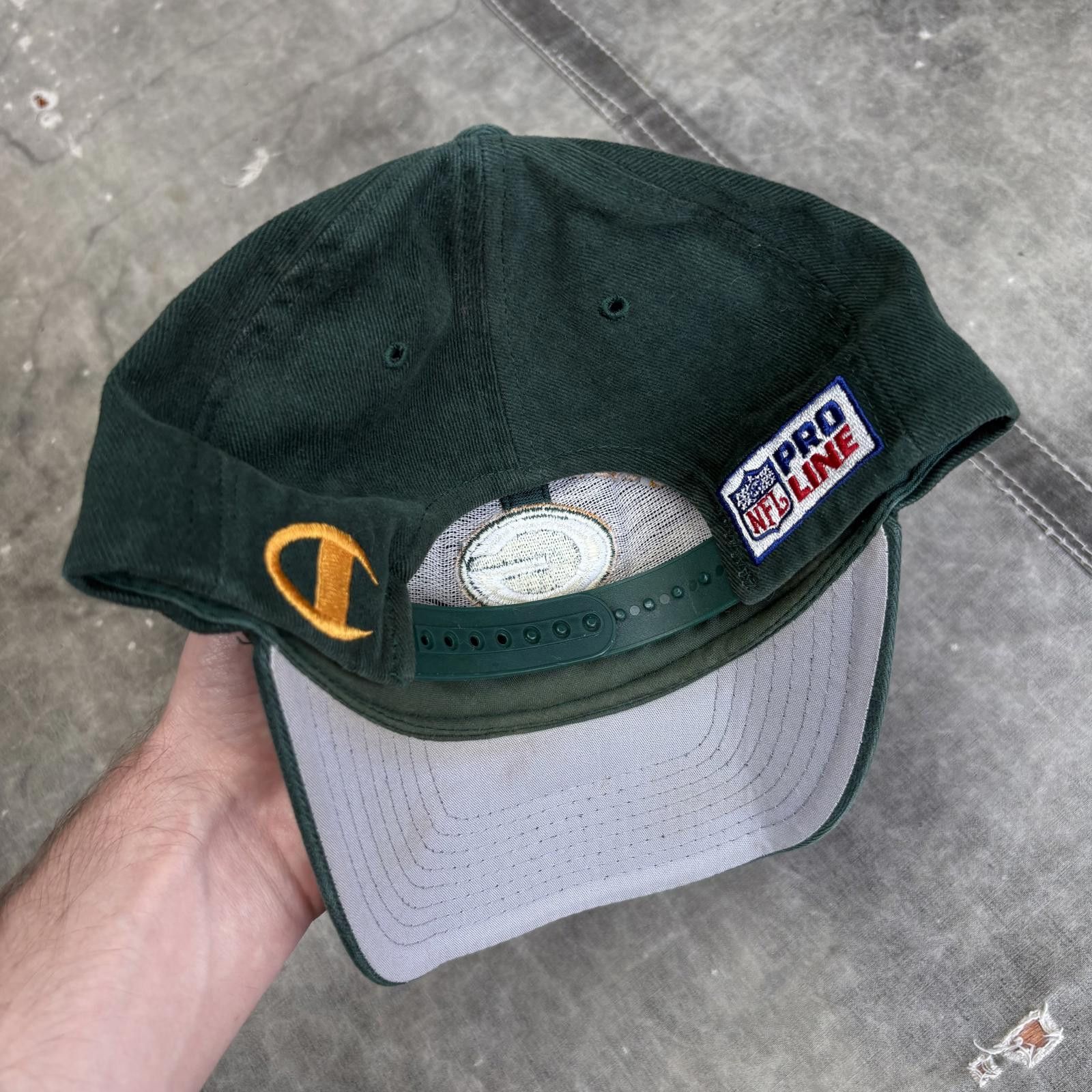 Champion Vintage 90s Champion Green Bay Packers Faded SnapBack Hat Size ONE SIZE - 2 Thumbnail