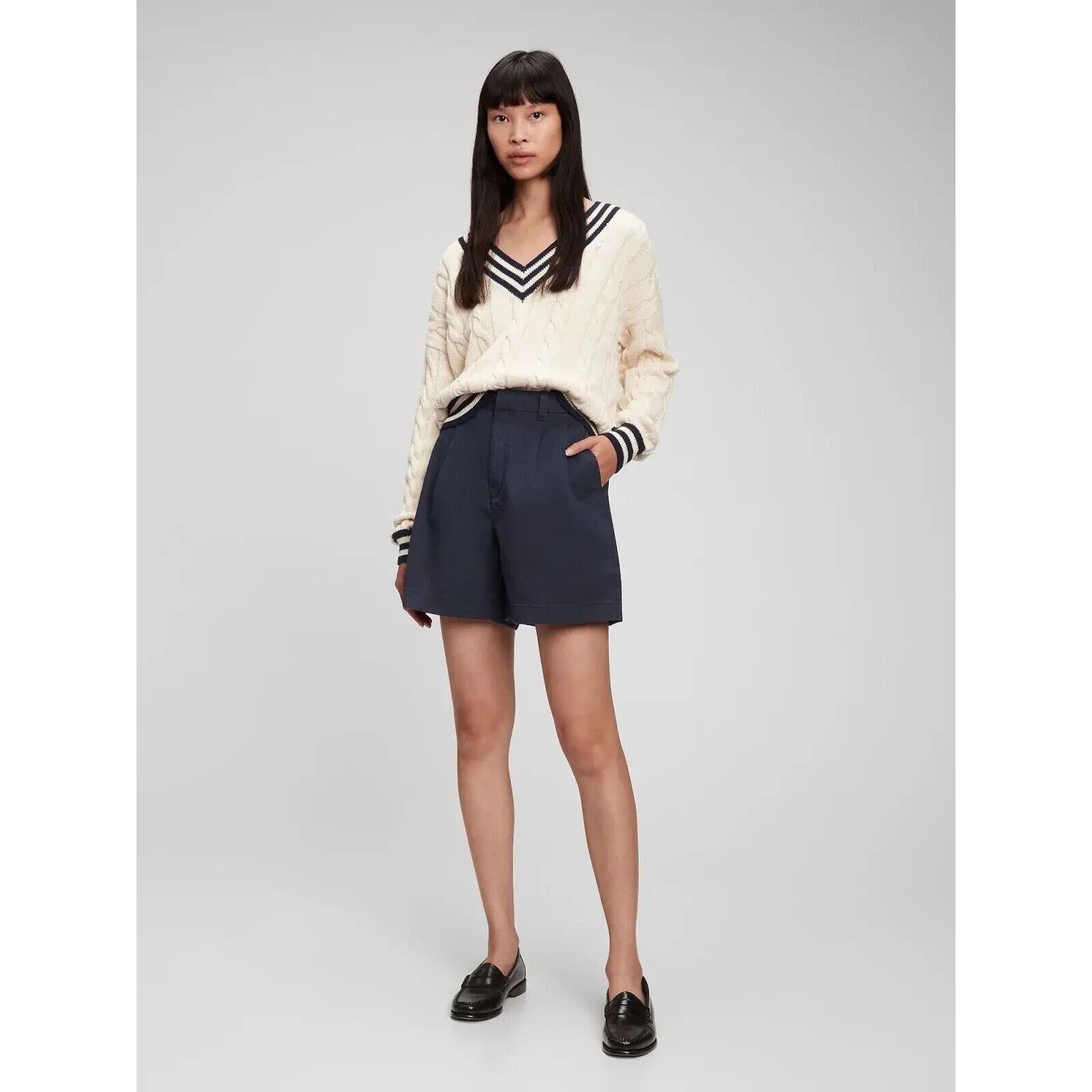 Gap New GAP High Rise Pleated Khaki Shorts Navy Blue Women's 14 Size 36" / US 14 / IT 50 - 1 Thumbnail