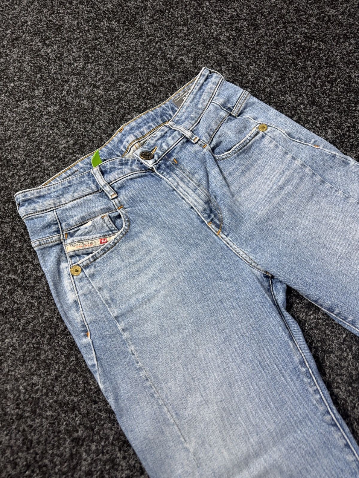 Diesel Luxury 00s Diesel D-Fayza Boyfriend Low Waist Tapered Jeans Size 27" / US 4 / IT 40 - 6 Thumbnail