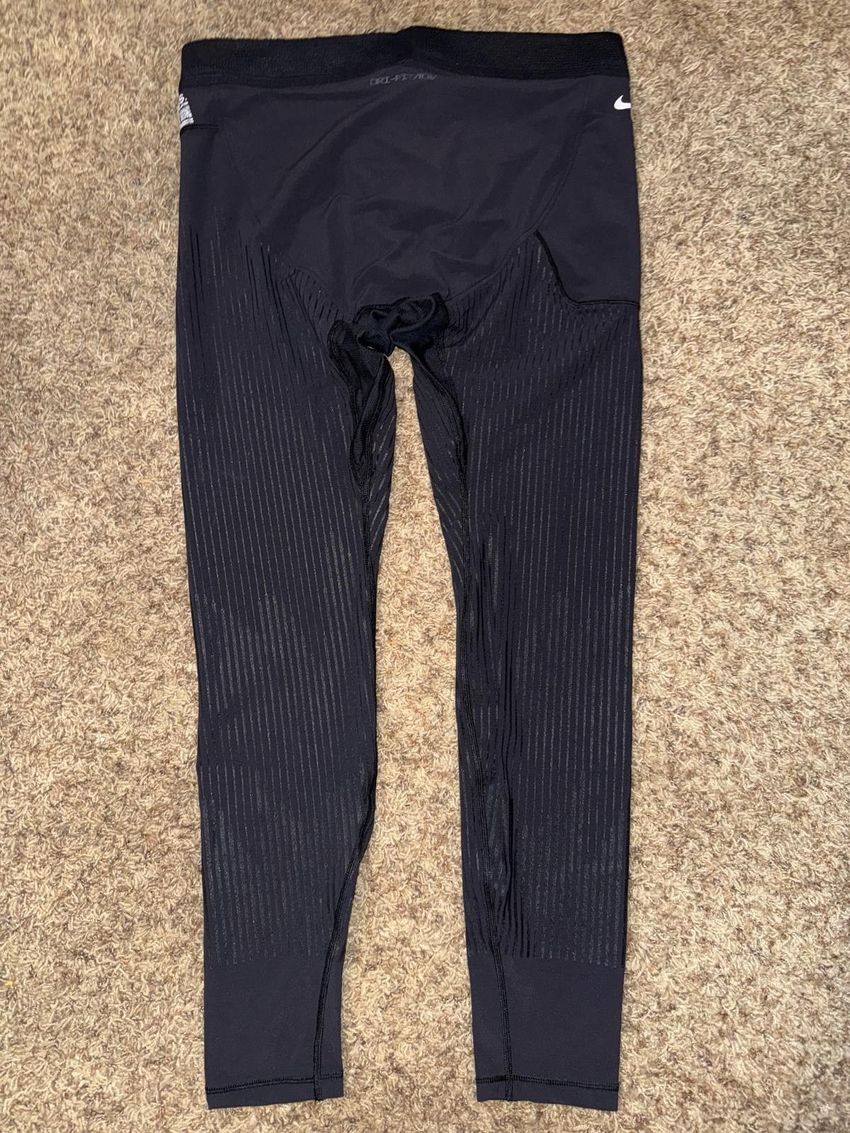 Nike Nike Dri-fit Adv A.P.S Versatile Black Tights Size US 40 / EU 56 - 7 Thumbnail