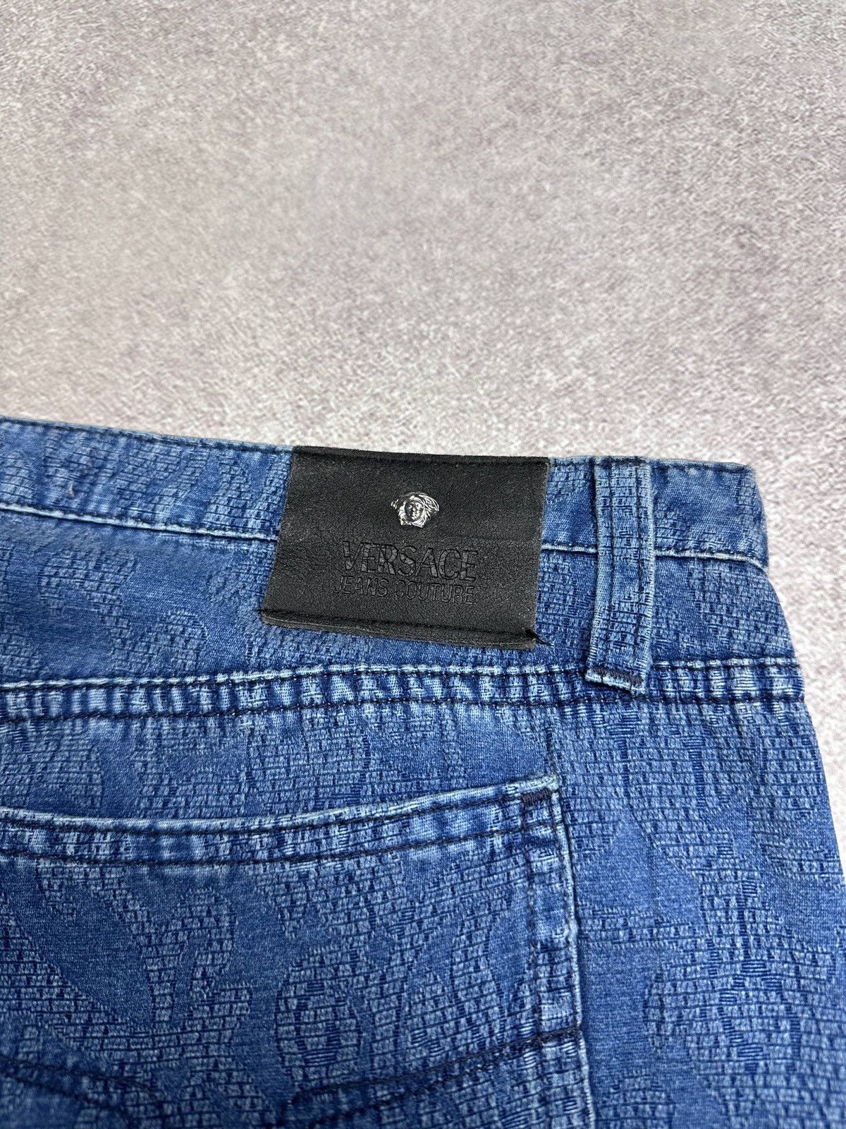 Versace Vintage Versace All Over Print Floral Jeans 32 M Size US 32 / EU 48 - 5 Thumbnail