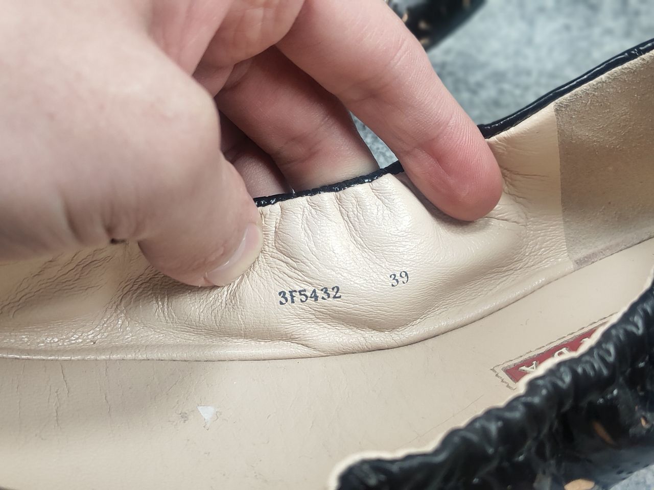 Prada Prada Vintage Patent Ballerina Ballet Flats scrunch Shoes Size US 9 / IT 39 - 11 Thumbnail