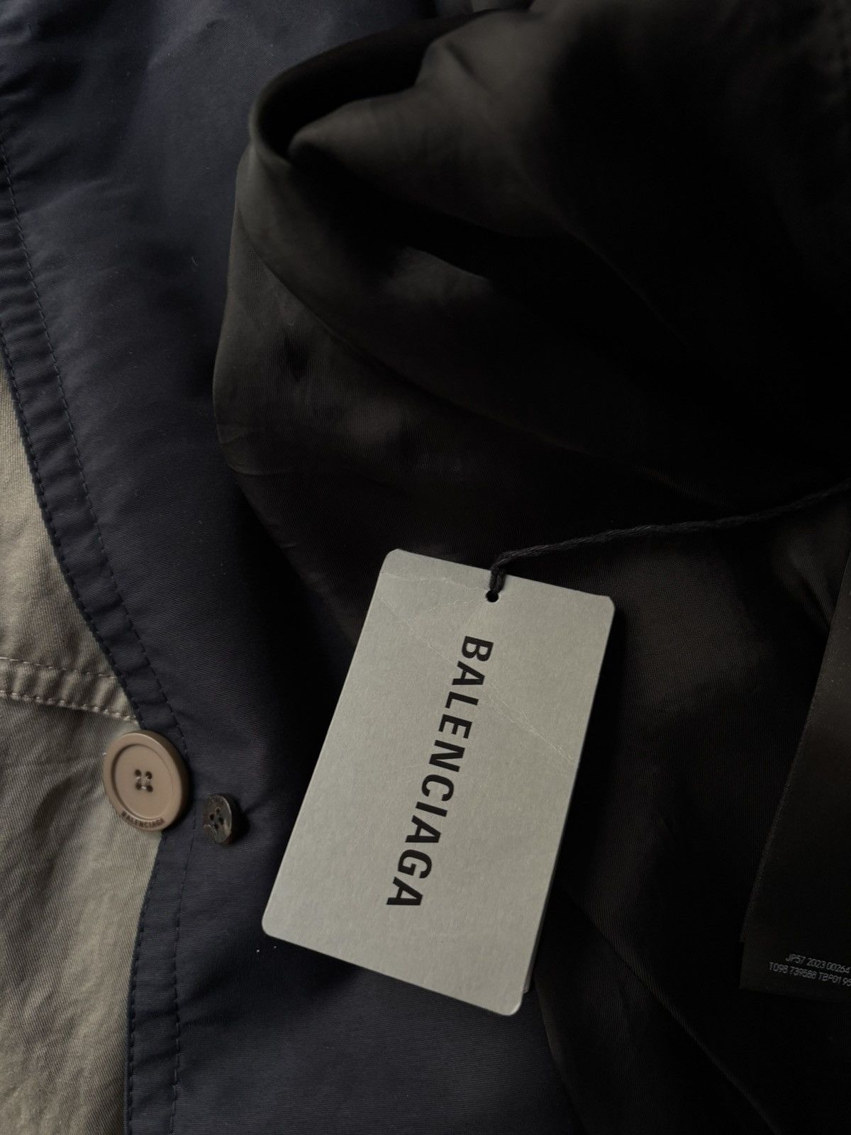 Balenciaga All in coat layered trench coat Size US M / EU 48-50 / 2 - 8 Thumbnail
