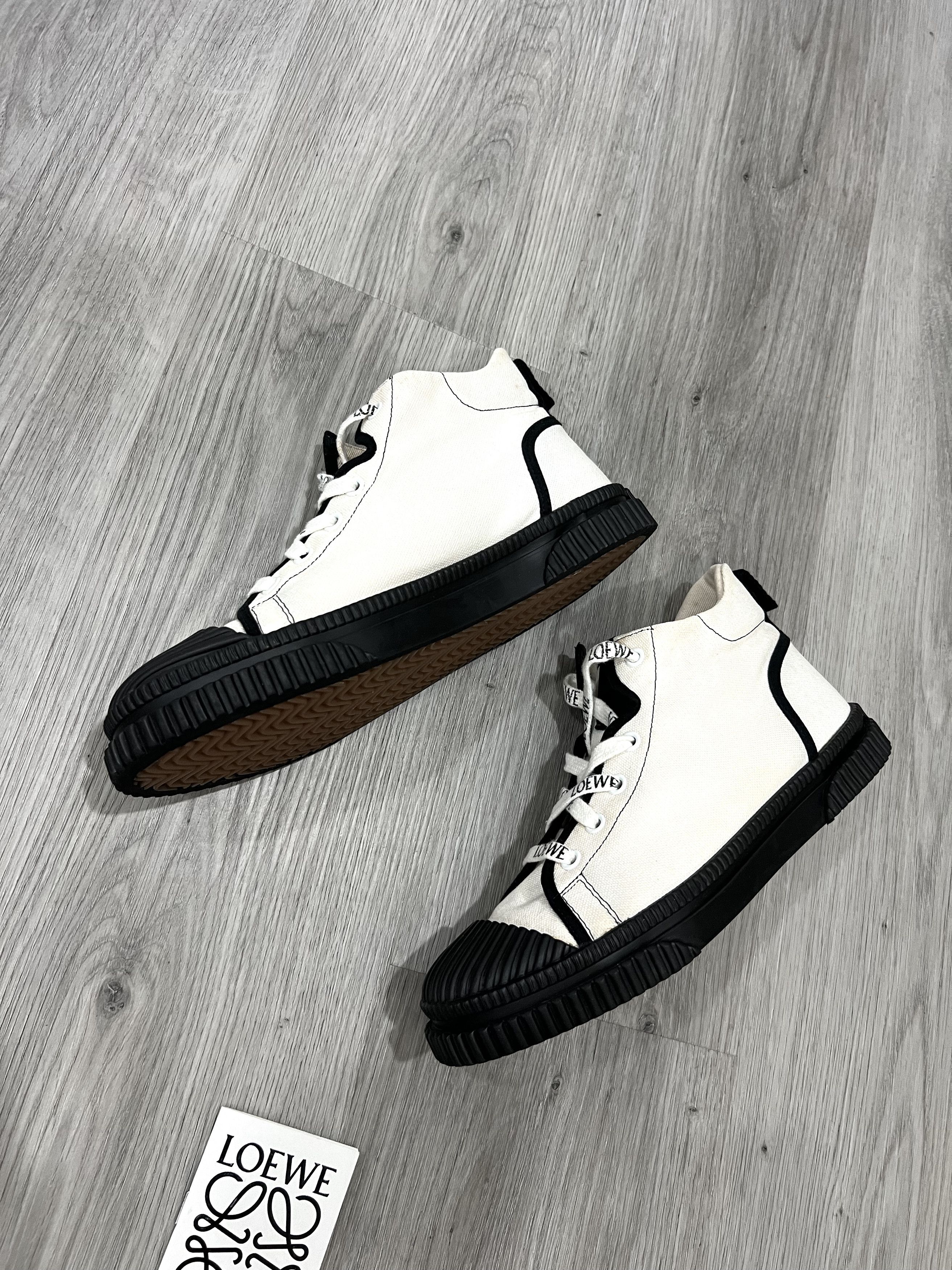 Loewe LOEWE High Top Sneakers 822009 Size US 7 / IT 37 - 2 Thumbnail