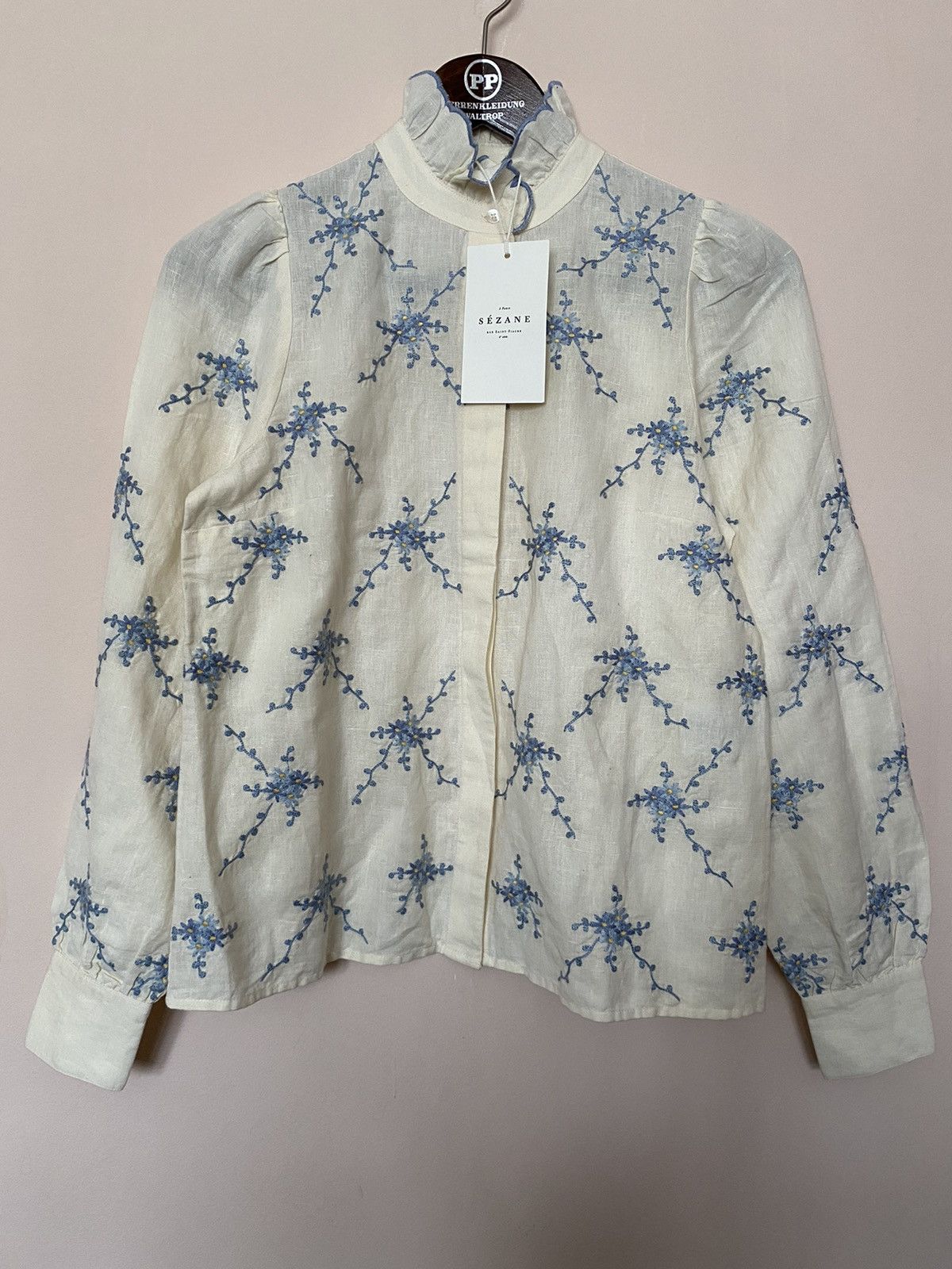 Sezane NWT Sezane Ambre Shirt Blue Bouquet Embroidery Size XS / US 0-2 / IT 36-38 - 1 Thumbnail