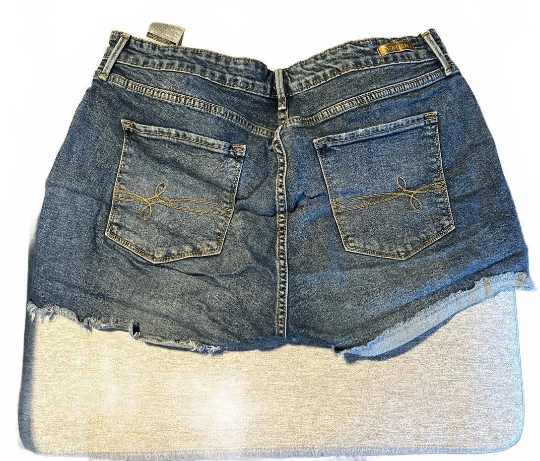 Levi's Denizen by Levi's High-Rise Distressed Denim Shorts SZ 14 Size 36" / US 14 / IT 50 - 4 Thumbnail