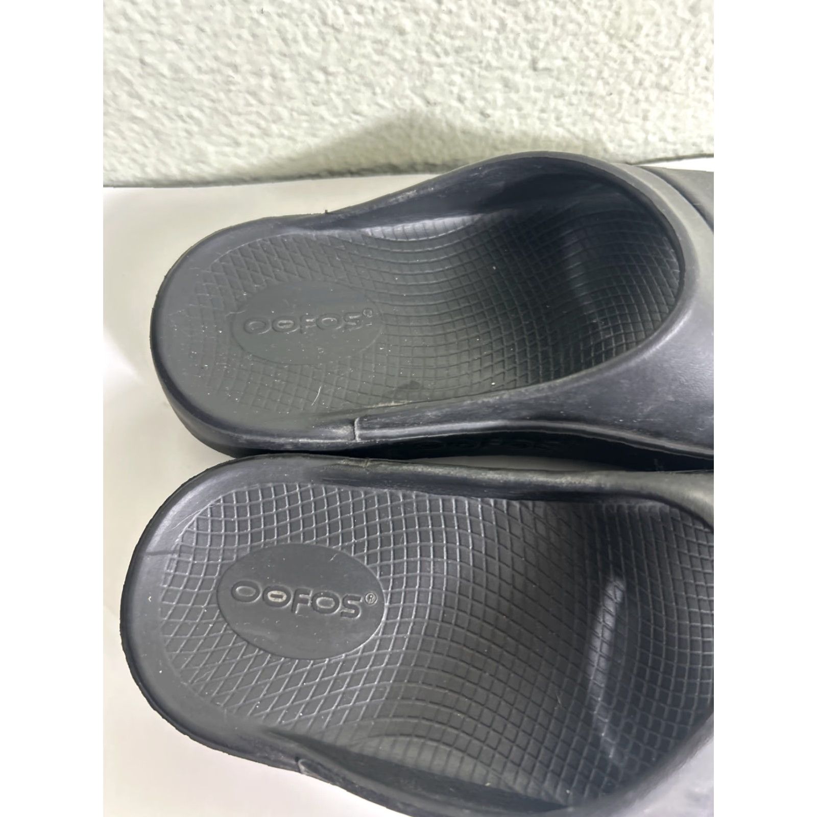 Vintage OOFOS OOahh Sport Flex Recovery Slide Sandals Mens 5 Womens 7 Black Size US 5 / IT 35 - 5 Thumbnail