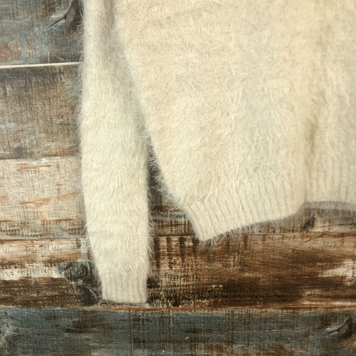 Vintage DL Ingni White shaggy fur Mohair Knitwear #C390 Size S / US 4 / IT 40 - 7 Thumbnail