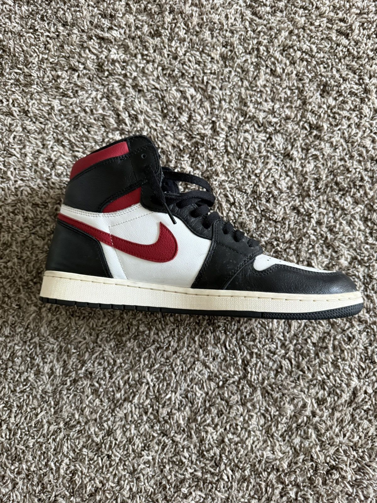 Jordan Brand Air Jordan 1 Retro High Gym Red Size US 12 / EU 45 - 8 Thumbnail