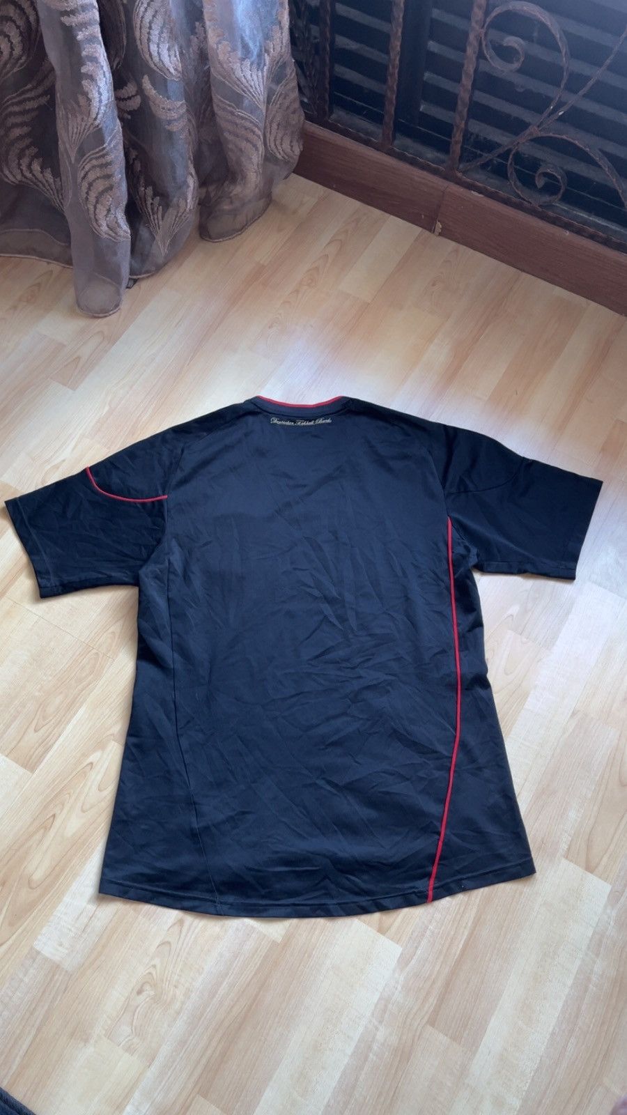 Adidas Germany 2010/11 Away kit Size US M / EU 48-50 / 2 - 6 Thumbnail