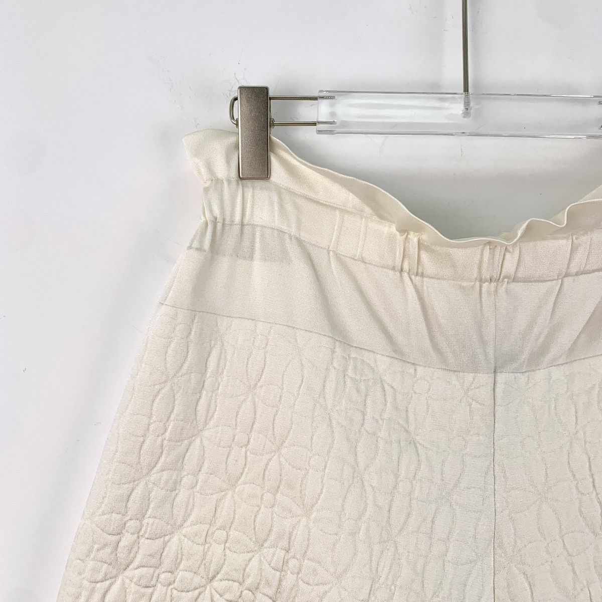 Louis Vuitton Louis Vuitton Beige Monogram Print Silk Casual Shorts K26WX Size 32" / US 10 / IT 46 - 3 Thumbnail