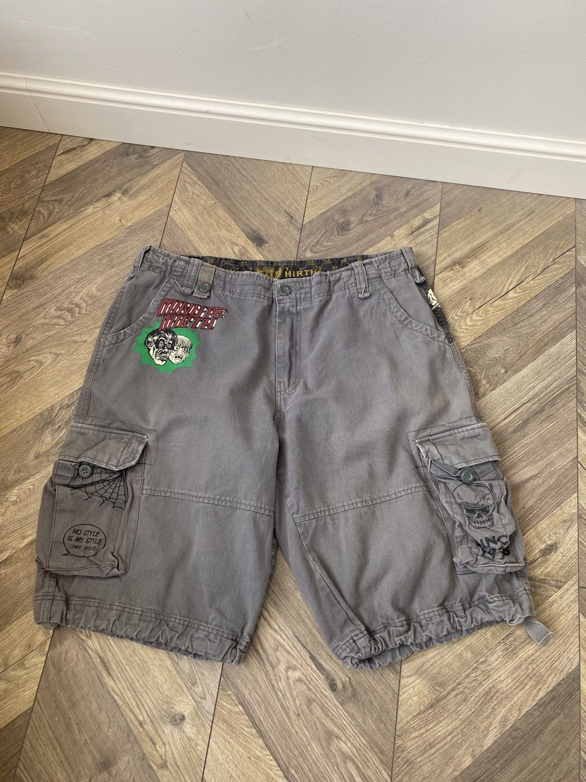 Japanese Brand × Vintage Vintage Minute Mirth Y2K Ed Hardy Style Cargo shorts Size US 40 / EU 56 - 3 Thumbnail