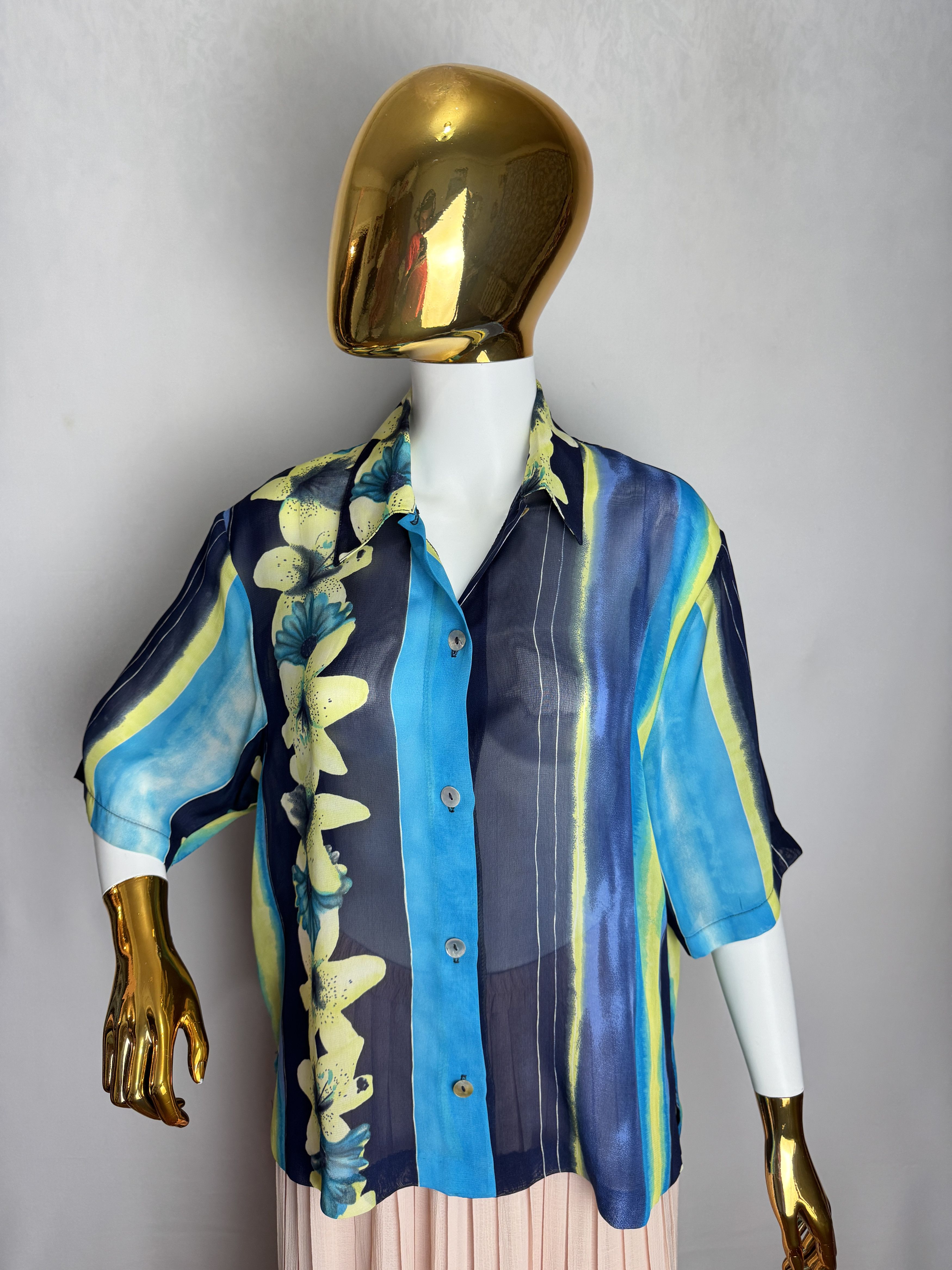 Other × Vintage Vintage women’s floral print blouse, made in France Size L / US 10 / IT 46 - 9 Thumbnail
