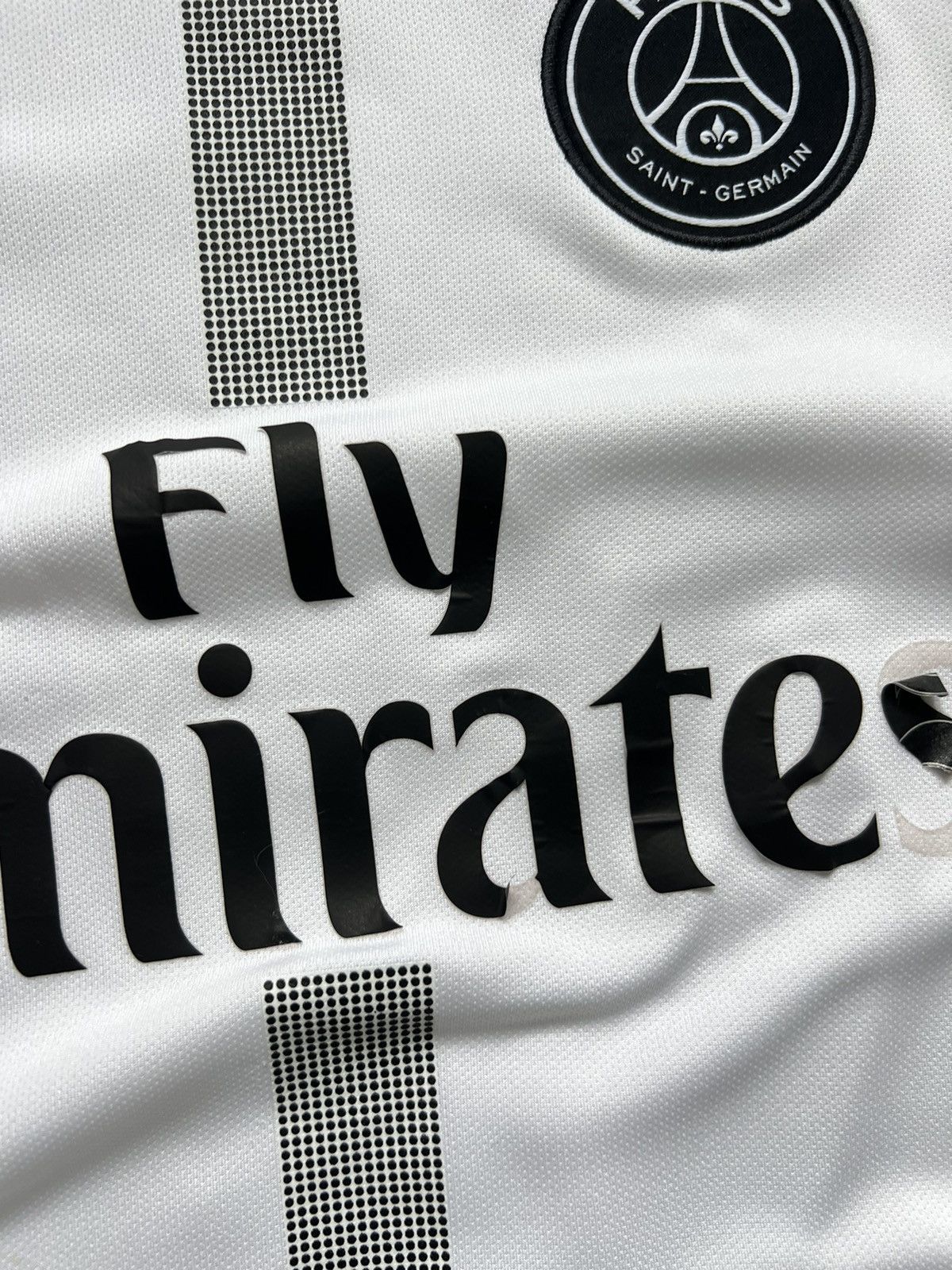 Nike AUTHENTIC PSG JERSEY MARCO VERRATTI SMALL 2018 Size US S / EU 44-46 / 1 - 5 Thumbnail