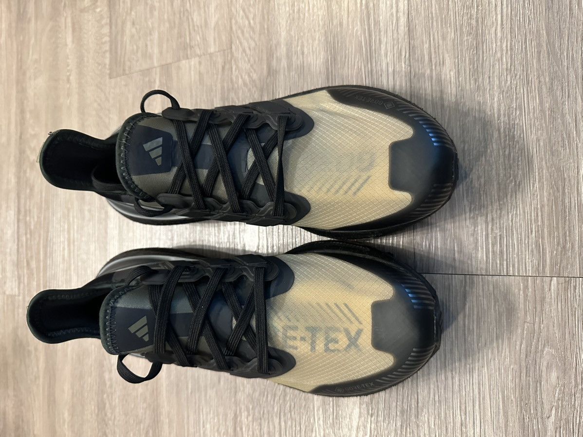 Adidas Ultraboost Light GORE-TEX Size US 7.5 / EU 40-41 - 2 Thumbnail