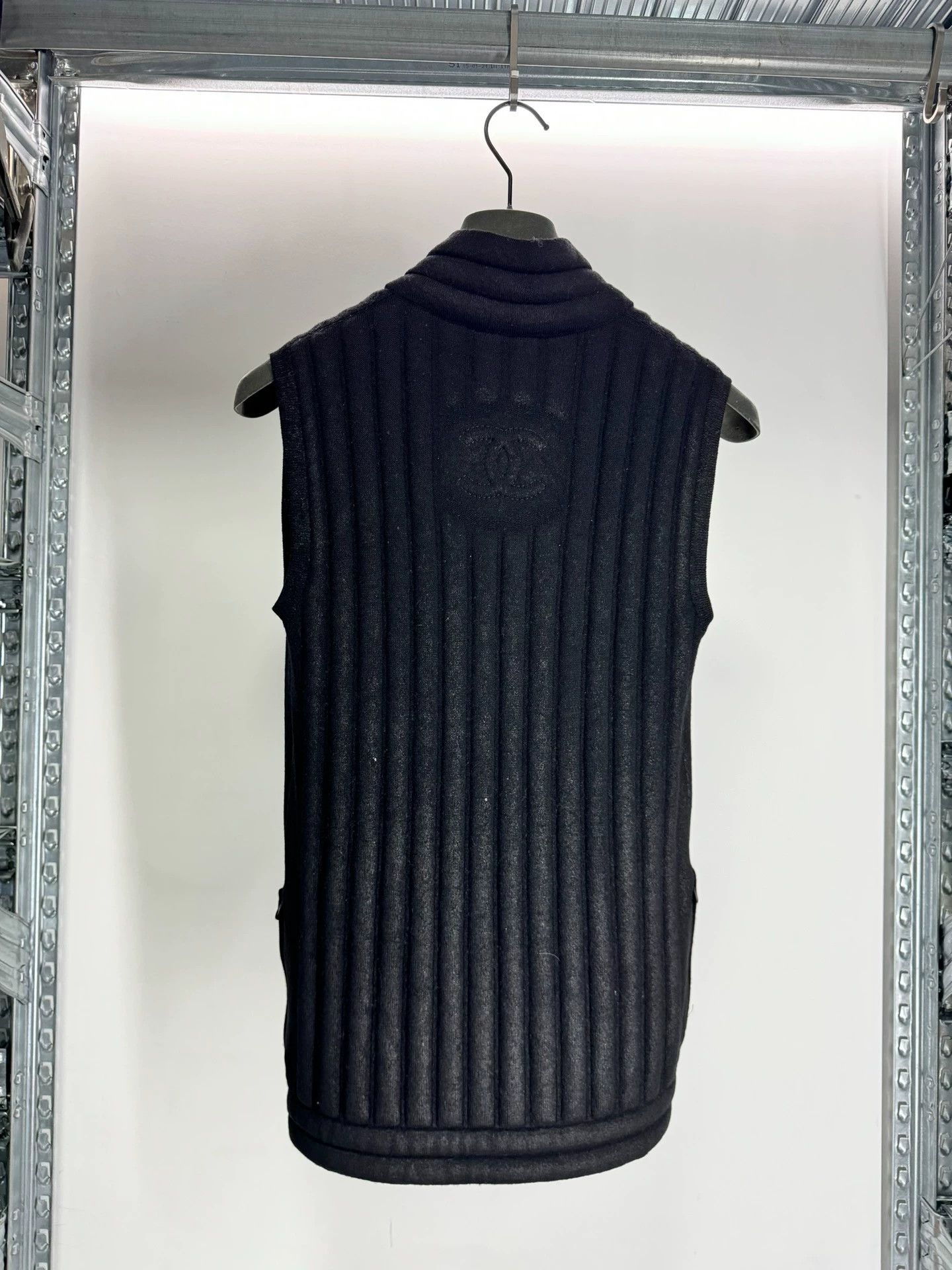 Chanel Chanel Women's 100% Wool Waxed Vest 36 9.5/10 Size XS / US 0-2 / IT 36-38 - 8 Thumbnail