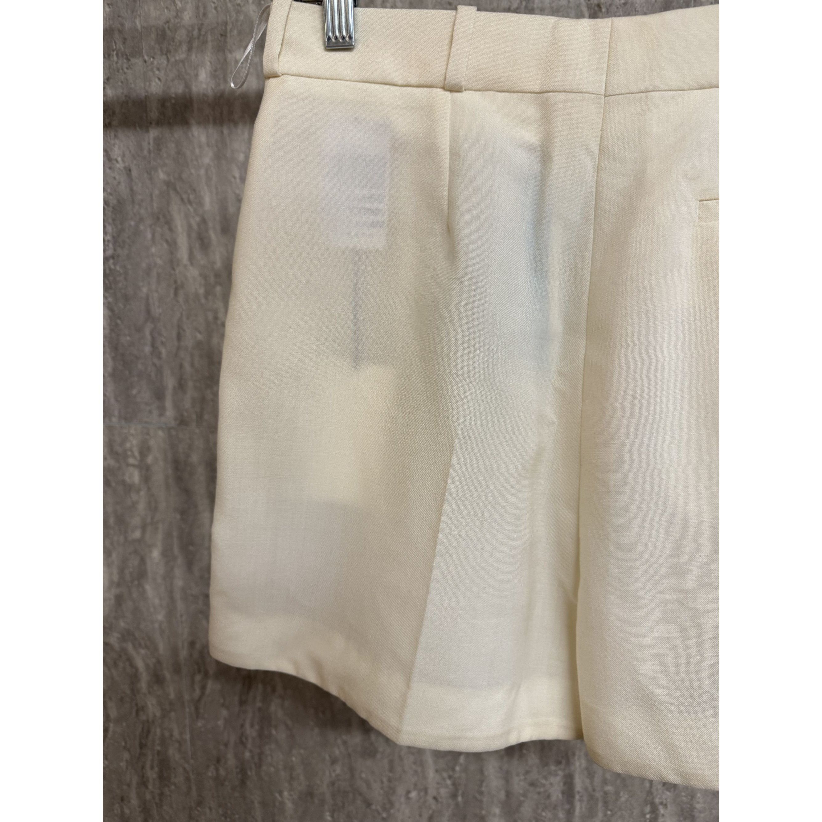 Balenciaga Balenciaga Womens High-Waisted Pleated Shorts Size 40 Cream Size 27" / US 4 / IT 40 - 6 Thumbnail