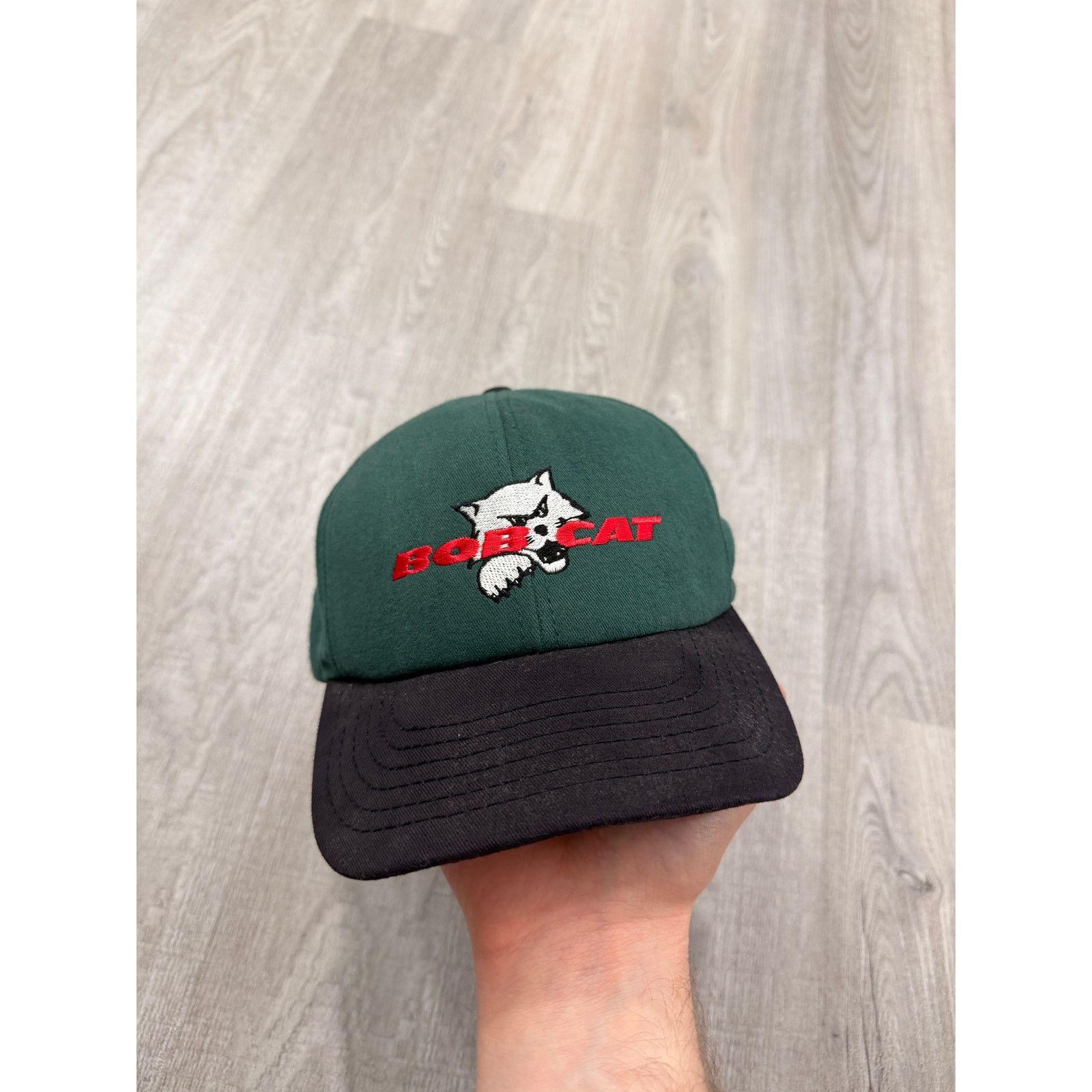 Vintage Vintage Bob Cat Snapback Hat Men's OSFA Green 90s Snowmobile Size ONE SIZE - 1 Thumbnail