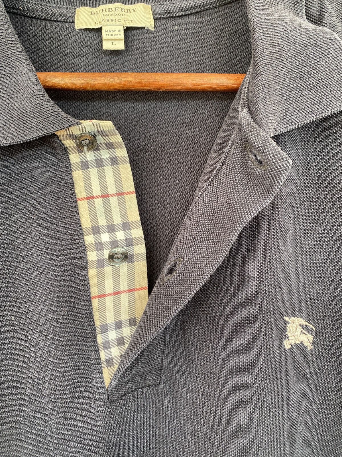 Burberry Burberry Polo Shirt x Vintage Size US L / EU 52-54 / 3 - 8 Thumbnail
