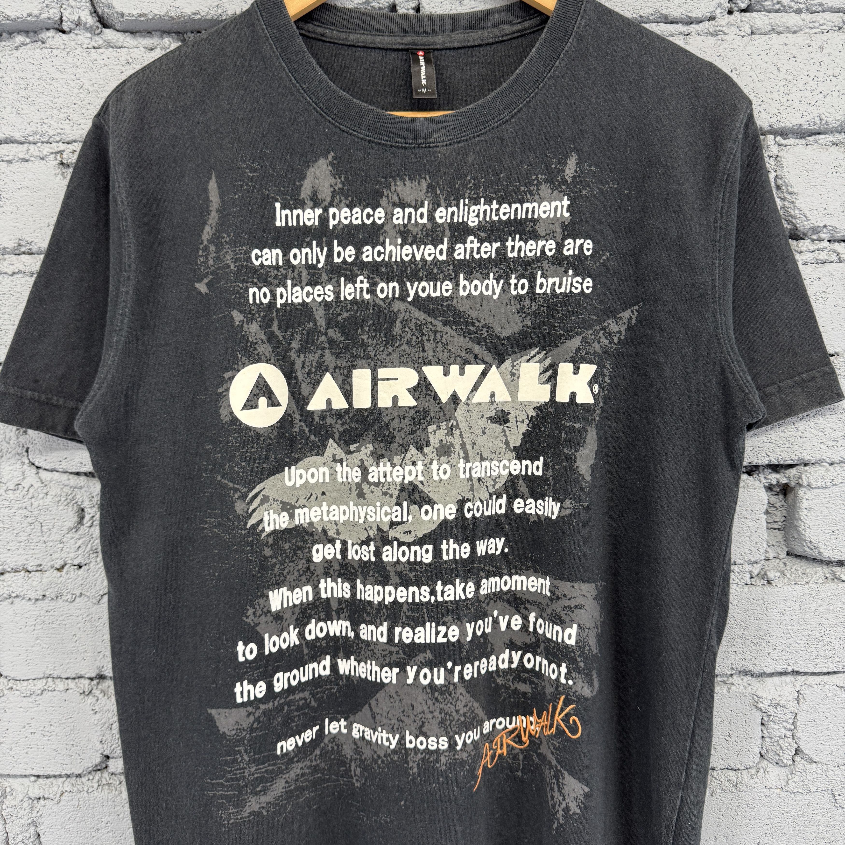 Vintage Vintage Y2K Airwalk Skate Sunfaded Tshirt Size US M / EU 48-50 / 2 - 3 Thumbnail
