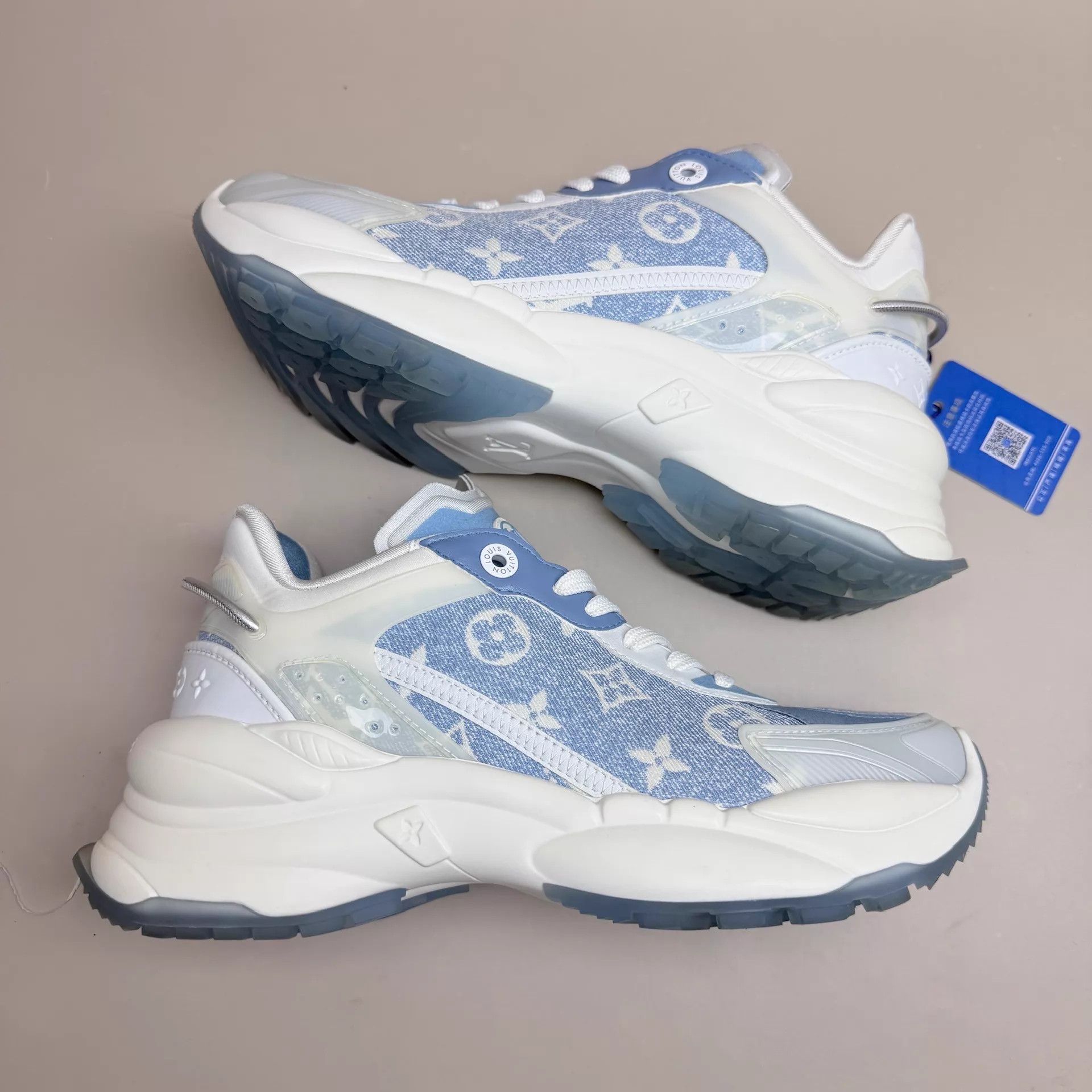 Louis Vuitton LV Run55 White Blue Starry Print Sneaker 38 99 New Size US 7.5 / IT 37.5 - 4 Thumbnail