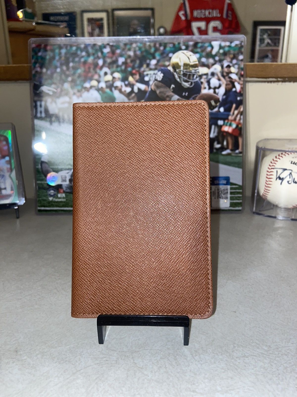 Louis Vuitton Louis Vuitton Bi-Fold card/i.d Holder Size ONE SIZE - 1 Thumbnail