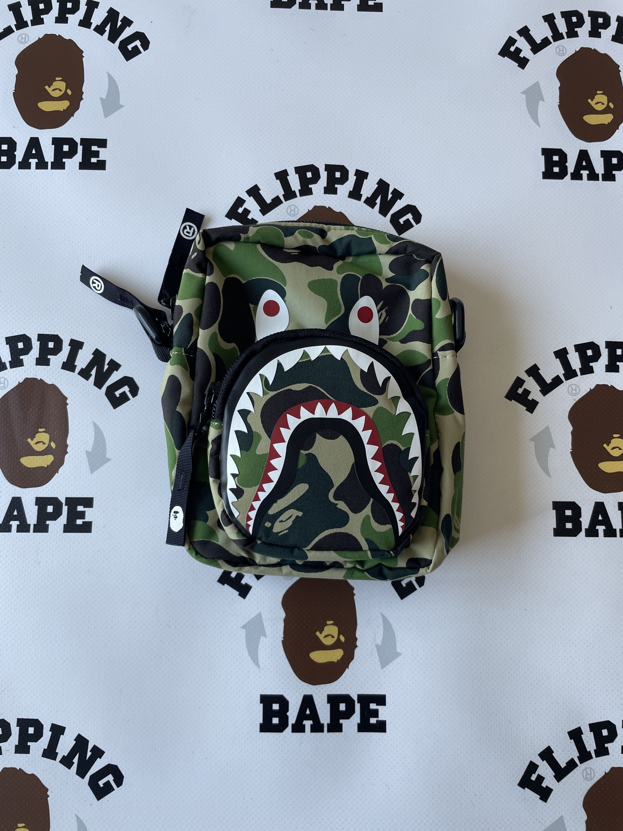 Bape BAPE ABC CAMO SHARK MINI BAG Size ONE SIZE - 1 Thumbnail