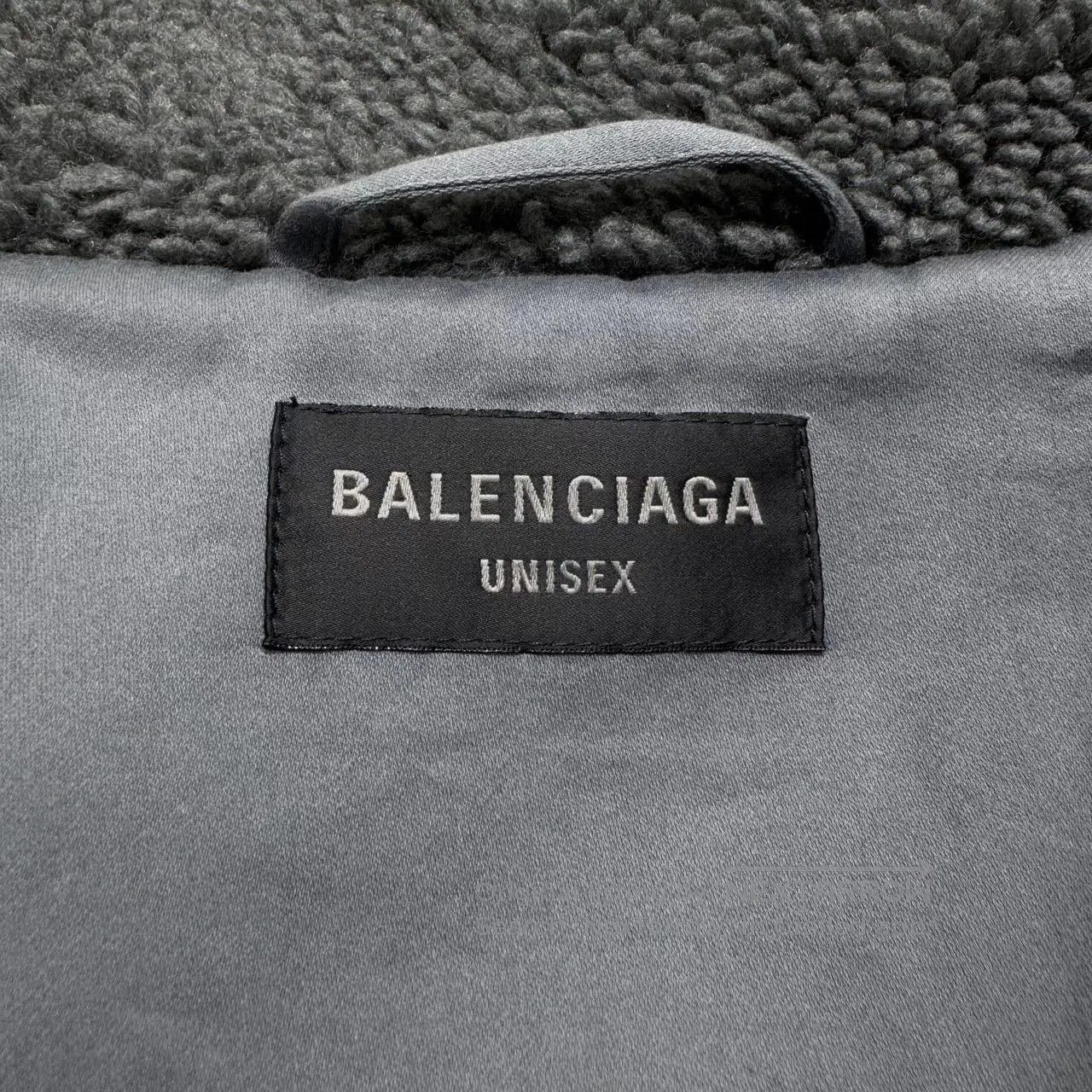 Balenciaga balenciaga gray teddy coat size 1. Size US L / EU 52-54 / 3 - 3 Thumbnail