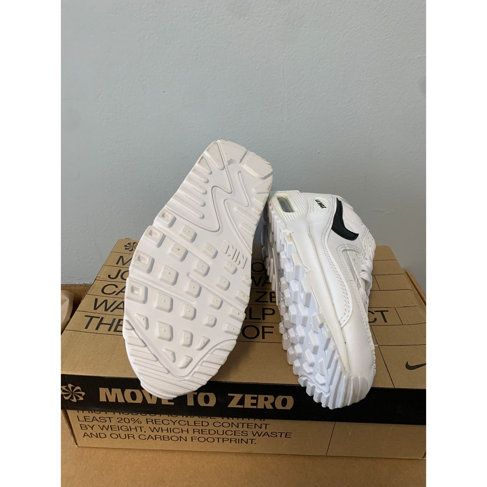 Nike Nike Air Max 90 Next Nature White Black Womens Size 8.5 Used Size US 8.5 / IT 38.5 - 6 Thumbnail