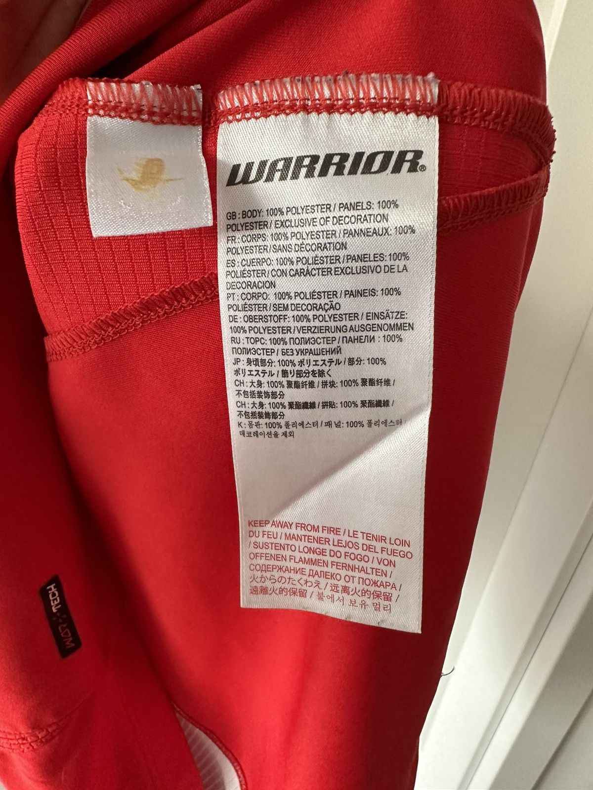 Warrior Liverpool Warrior red training jersey soccer football Size US L / EU 52-54 / 3 - 8 Thumbnail